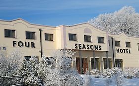 Four Seasons Hotel & Leisure Club